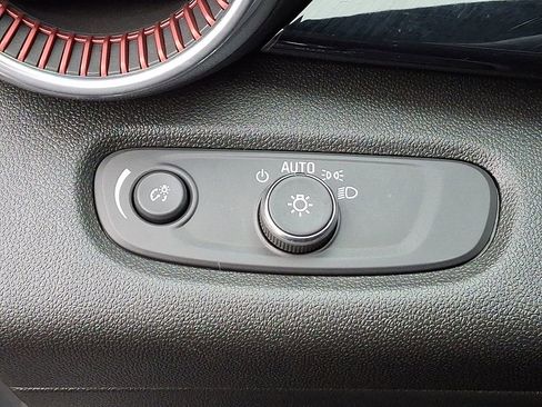 Used 2024 Chevrolet Trax RS w/ Driver Confidence Package image 29