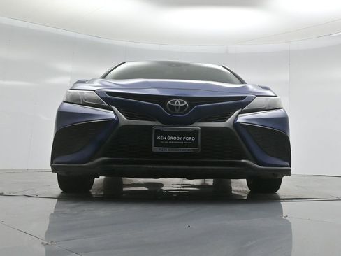 Used 2023 Toyota Camry SE w/ Cold Weather Package image 44