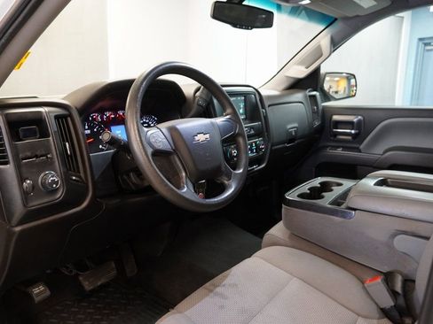Used 2019 Chevrolet Silverado 1500 Custom w/ Custom Convenience Package image 8