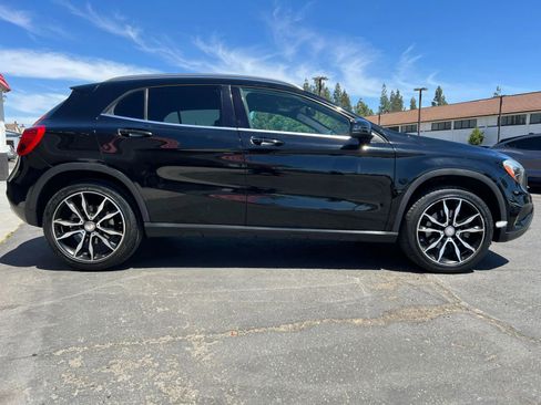 Used 2016 Mercedes-Benz GLA 250 4MATIC image 10