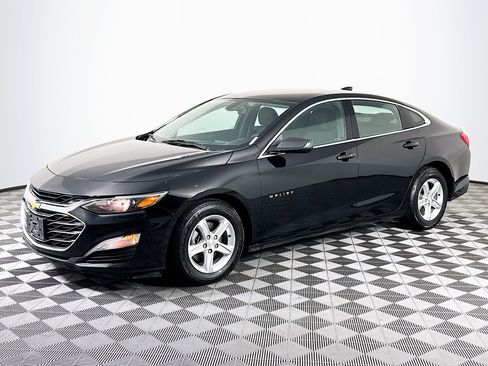 Used 2021 Chevrolet Malibu LS image 4
