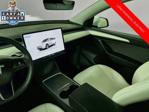 Used 2024 Tesla Model Y Long Range AWD/4WD image 25