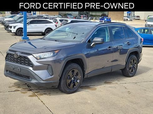 Used 2021 Toyota RAV4 LE AWD/4WD image 2
