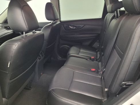 Used 2020 Nissan Rogue SL FWD image 18