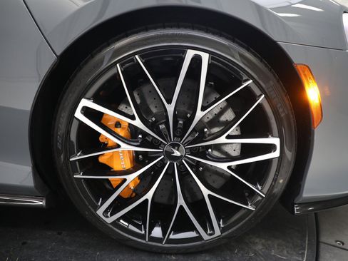 Used 2023 McLaren GT RWD image 38