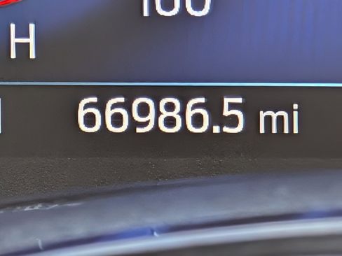 Used 2023 Ford Explorer ST w/ Equipment Group 401A image 17