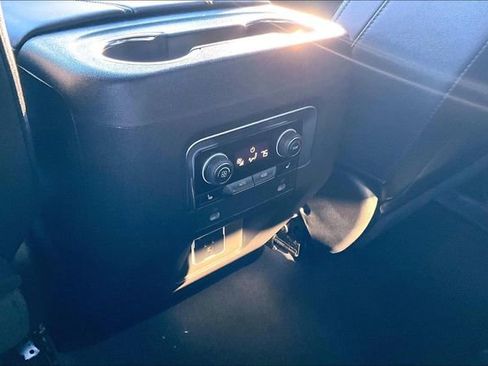 Used 2022 Chevrolet Tahoe LT w/ LT Signature Plus Package image 10