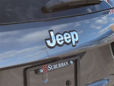 Used 2021 Jeep Grand Cherokee Limited image 12