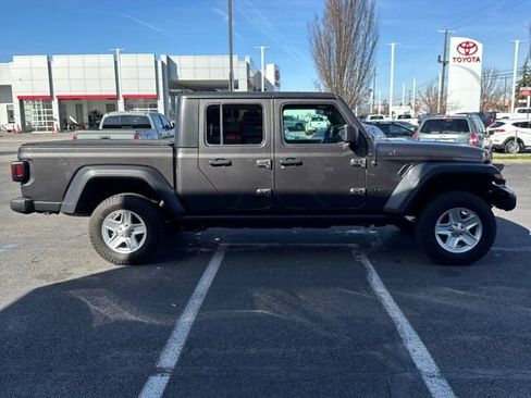 Used 2020 Jeep Gladiator Sport w/ Quick Order Package 24S image 5
