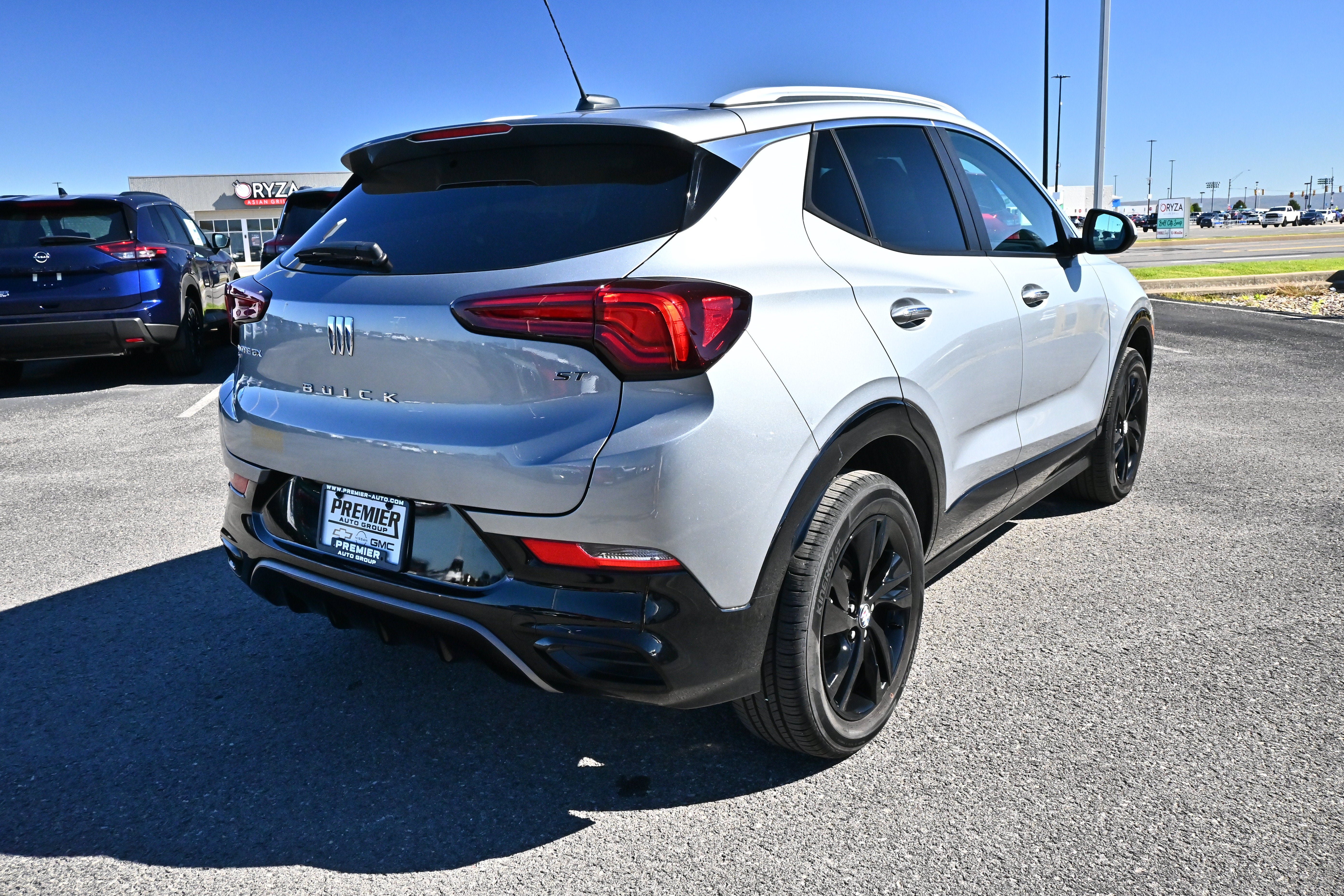 Used 2024 Buick Encore GX Sport Touring w/ Comfort Package AWD/4WD image 6