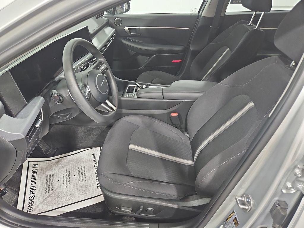 Certified 2025 Hyundai Sonata SEL AWD/4WD image 11