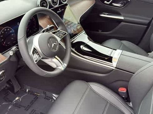Used 2026 Mercedes-Benz GLC 300 4MATIC image 4
