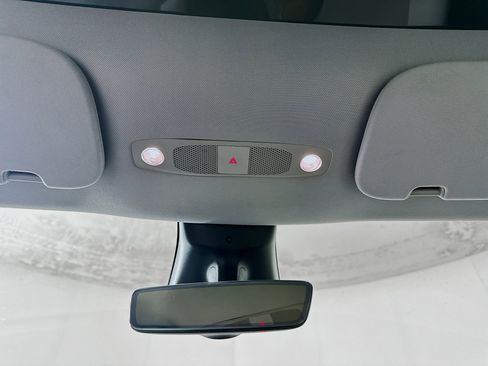 Used 2020 Tesla Model Y Long Range image 18