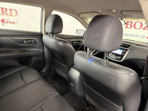 Used 2018 Nissan Altima 2.5 SR w/ SR Midnight Edition FWD image 19