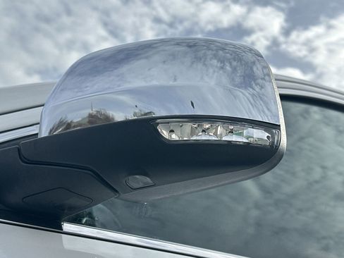 Used 2020 Jeep Grand Cherokee Limited w/ Luxury Group II image 37