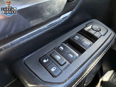 Used 2025 RAM 1500 Laramie AWD/4WD image 28