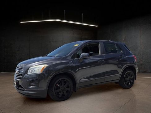 Used 2016 Chevrolet Trax LS w/ LPO, Protection Package FWD image 3
