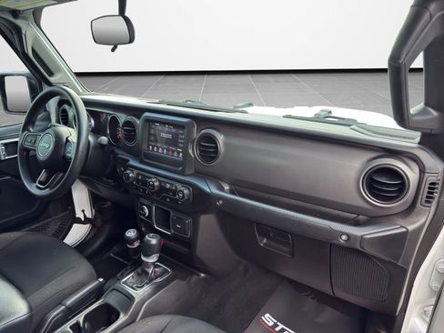 Used 2023 Jeep Gladiator Sport w/ Trailer Tow Package image 22