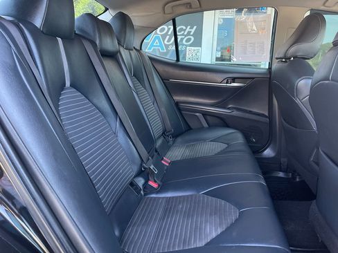 Used 2019 Toyota Camry SE image 23