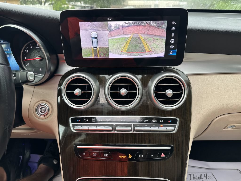 Used 2022 Mercedes-Benz GLC 300 4MATIC w/ Premium Package Lite image 10
