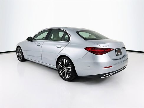 Used 2022 Mercedes-Benz C 300 Sedan image 3