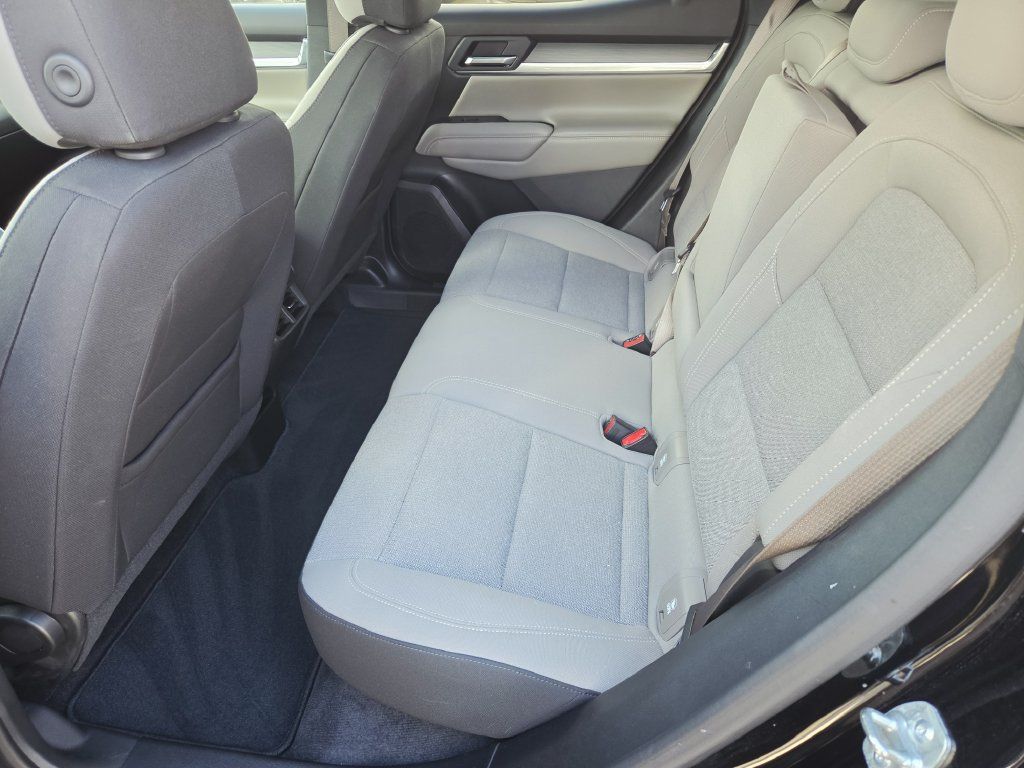 Used 2025 GMC Terrain Elevation w/ Black Edition AWD/4WD image 15