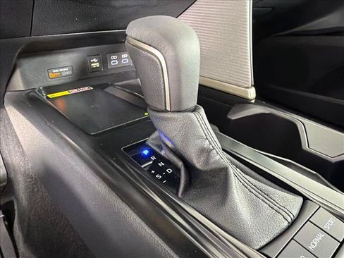 Used 2026 Toyota Camry SE FWD image 30