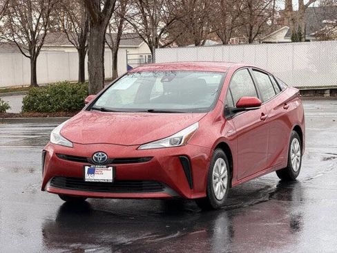 Used 2022 Toyota Prius LE image 8