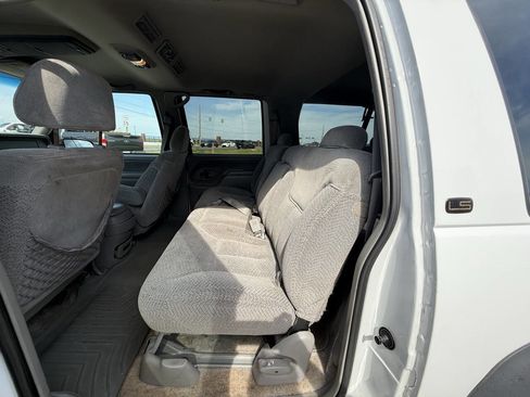 Used 1999 Chevrolet Suburban 2500 w/ Preferred Equipment Group 2 image 13