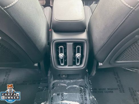 Used 2022 Volvo XC40 P8 Recharge Plus AWD/4WD image 39