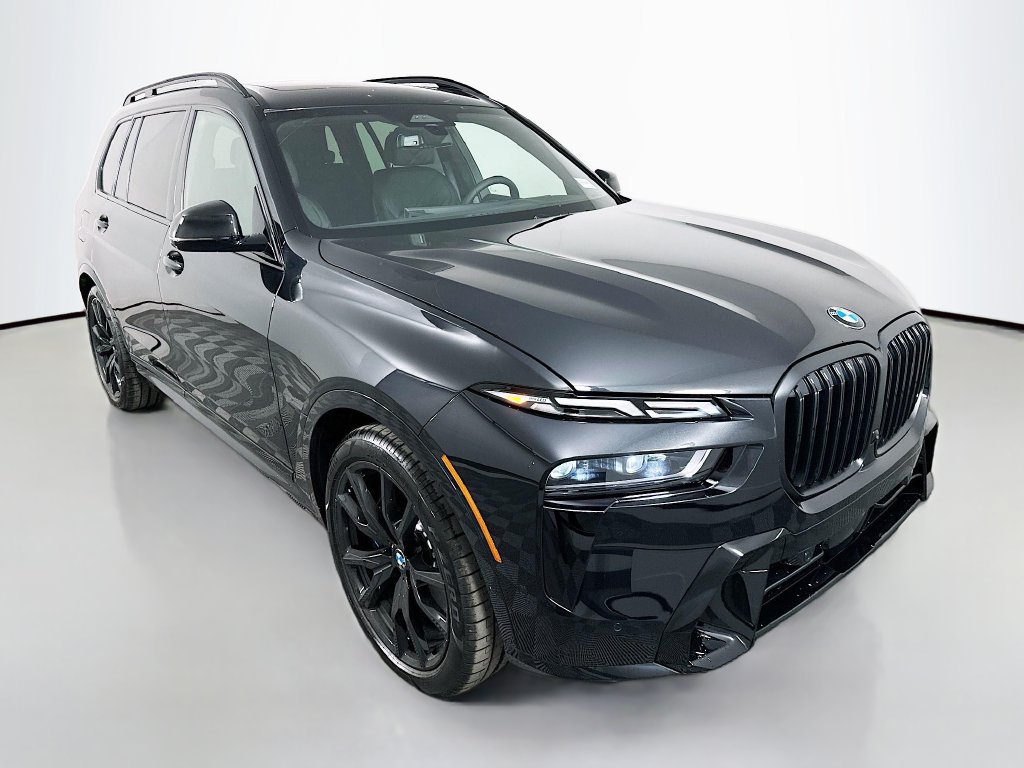 Used 2026 BMW X7 xDrive40i w/ M Sport Package AWD/4WD image 3