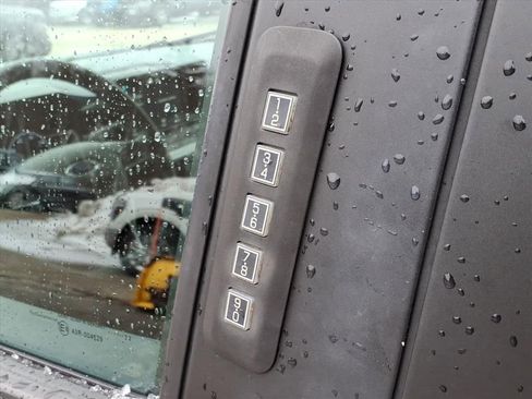 Certified 2022 Ford Maverick XLT w/ Equipment Group 300A Standard image 13