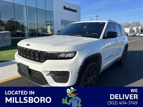 Used 2024 Jeep Grand Cherokee Altitude image 1