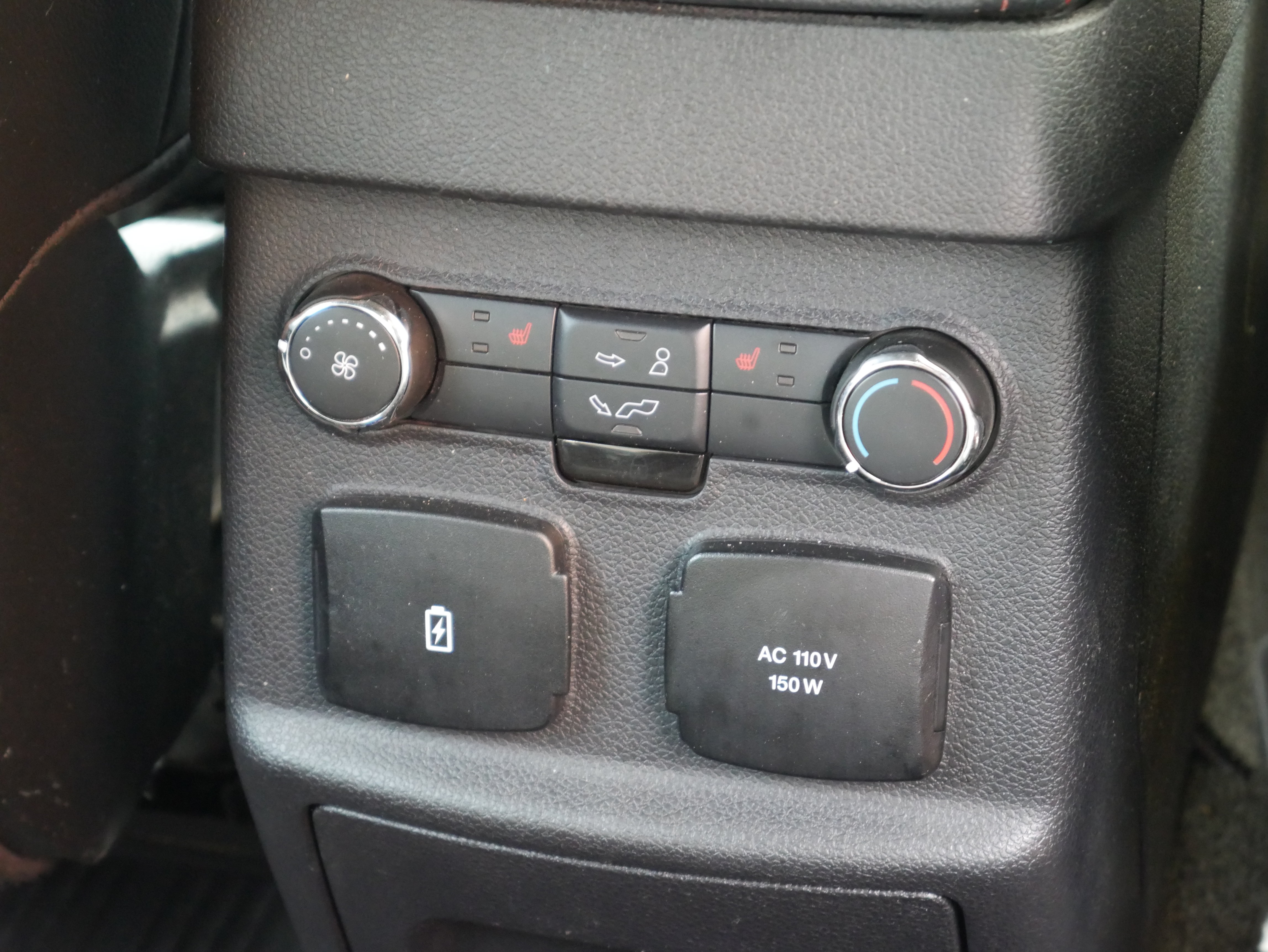 Used 2018 Ford Explorer Sport AWD/4WD image 32
