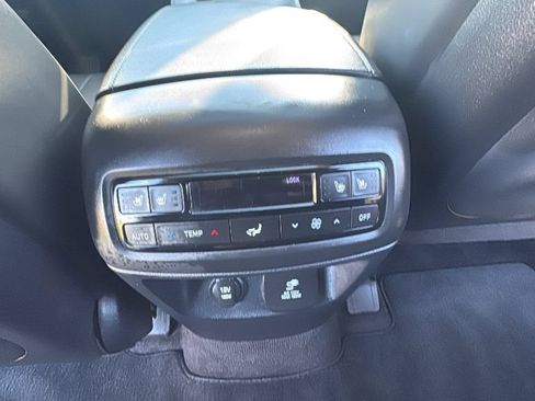 Used 2025 Hyundai Palisade SEL AWD/4WD image 26