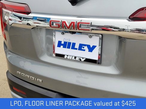 Certified 2023 GMC Acadia SLE w/ Driver Convenience Package image 6