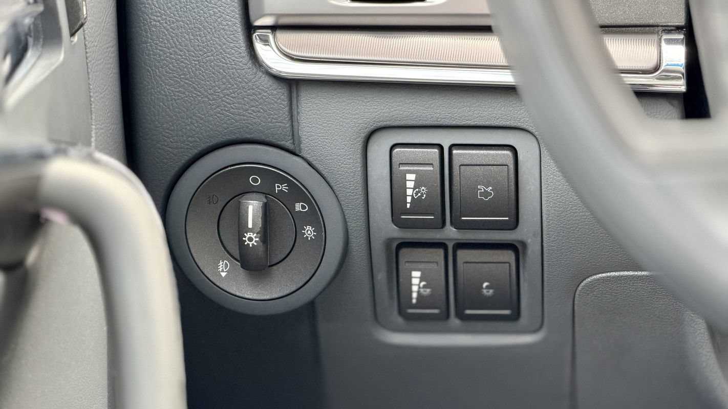 Used 2010 Lincoln MKZ AWD image 25