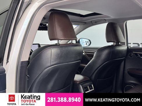 Used 2018 Lexus RX 350L Luxury w/ Accessory Package FWD image 16