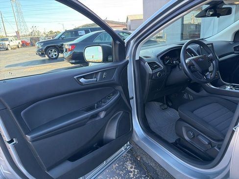 Used 2023 Ford Edge SE image 14
