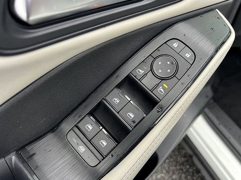 Certified 2023 Nissan Rogue SV w/ SV Premium B Package image 22