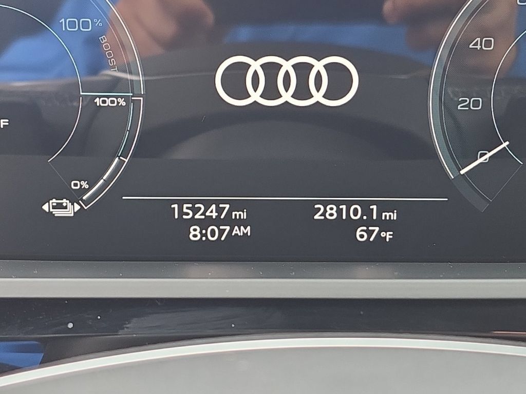 Used 2023 Audi e-tron Prestige w/ Prestige Package AWD/4WD image 13