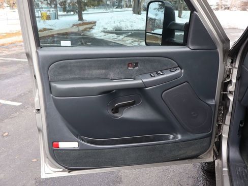 Used 2000 Chevrolet Silverado 1500 LS image 24