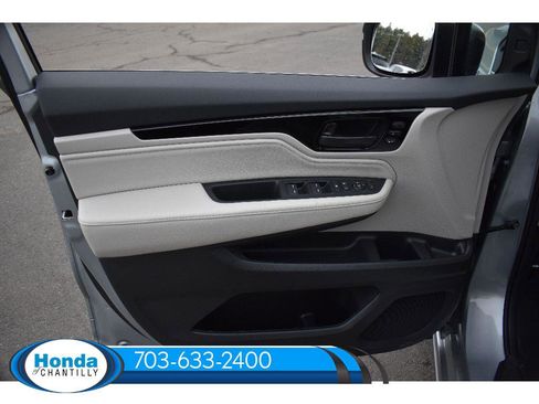 New 2026 Honda Odyssey Touring image 26