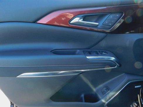 New 2026 Chevrolet Traverse RS w/ LPO, Illumination Package FWD image 10