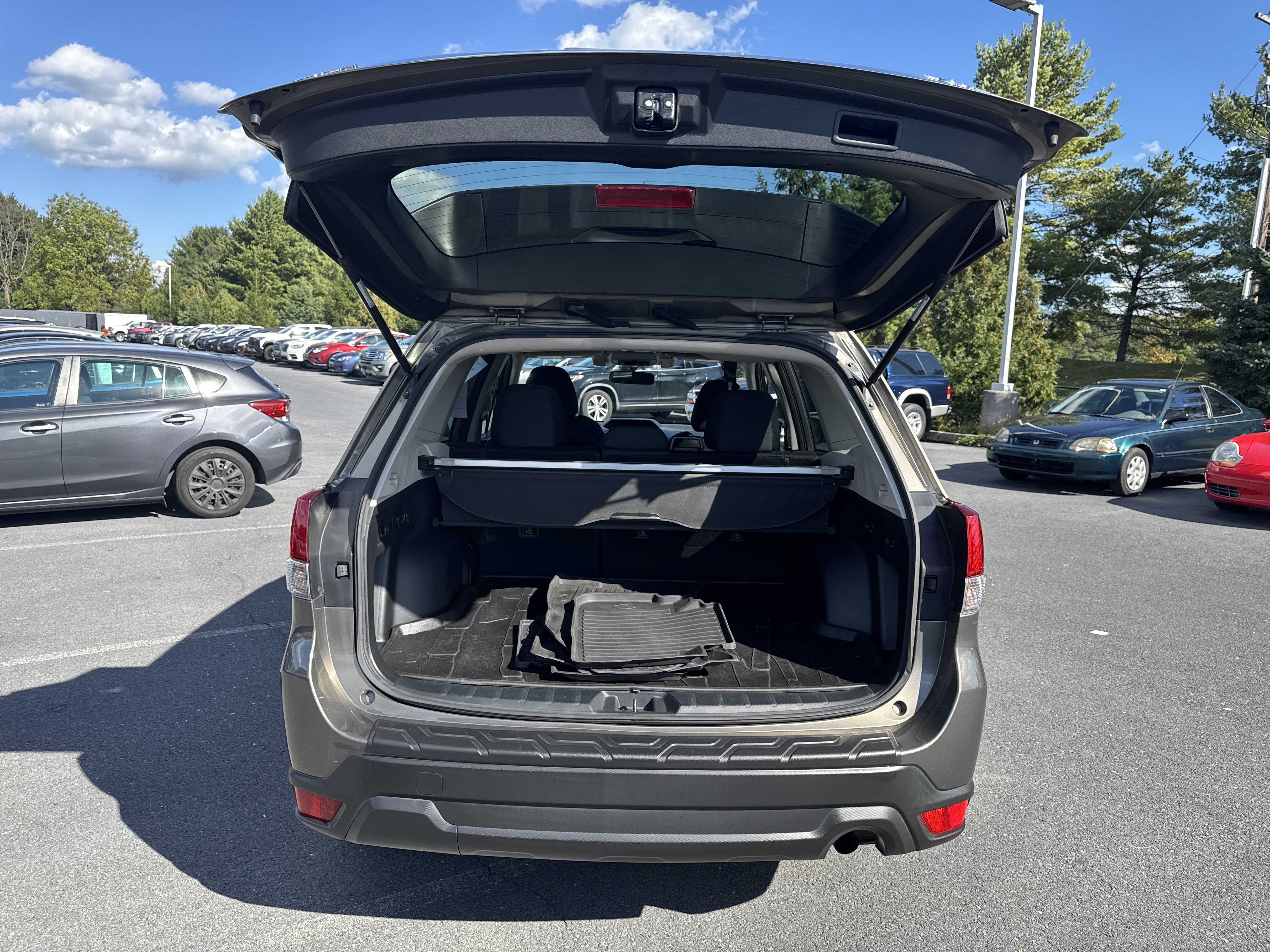 Used 2021 Subaru Forester Premium AWD/4WD image 26