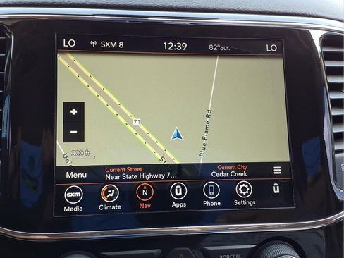 Used 2022 Jeep Grand Cherokee Laredo E image 18