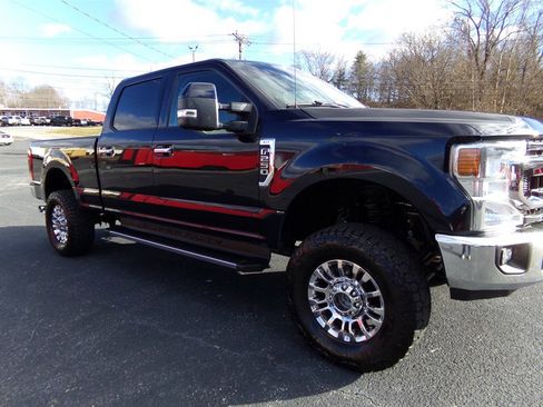 Used 2021 Ford F250 XLT w/ XLT Premium Package AWD/4WD image 2