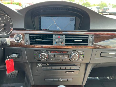 Used 2011 BMW 328i xDrive Sedan AWD/4WD image 13