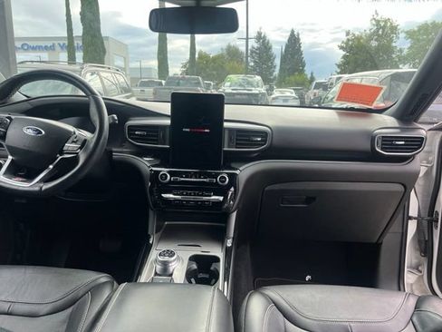 Used 2022 Ford Explorer ST AWD/4WD image 9