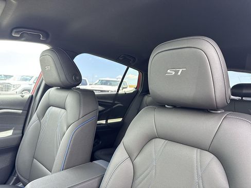 New 2026 Buick Envista Sport Touring w/ Convenience II Package FWD image 22